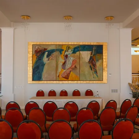 Aurelia Hotel 3*